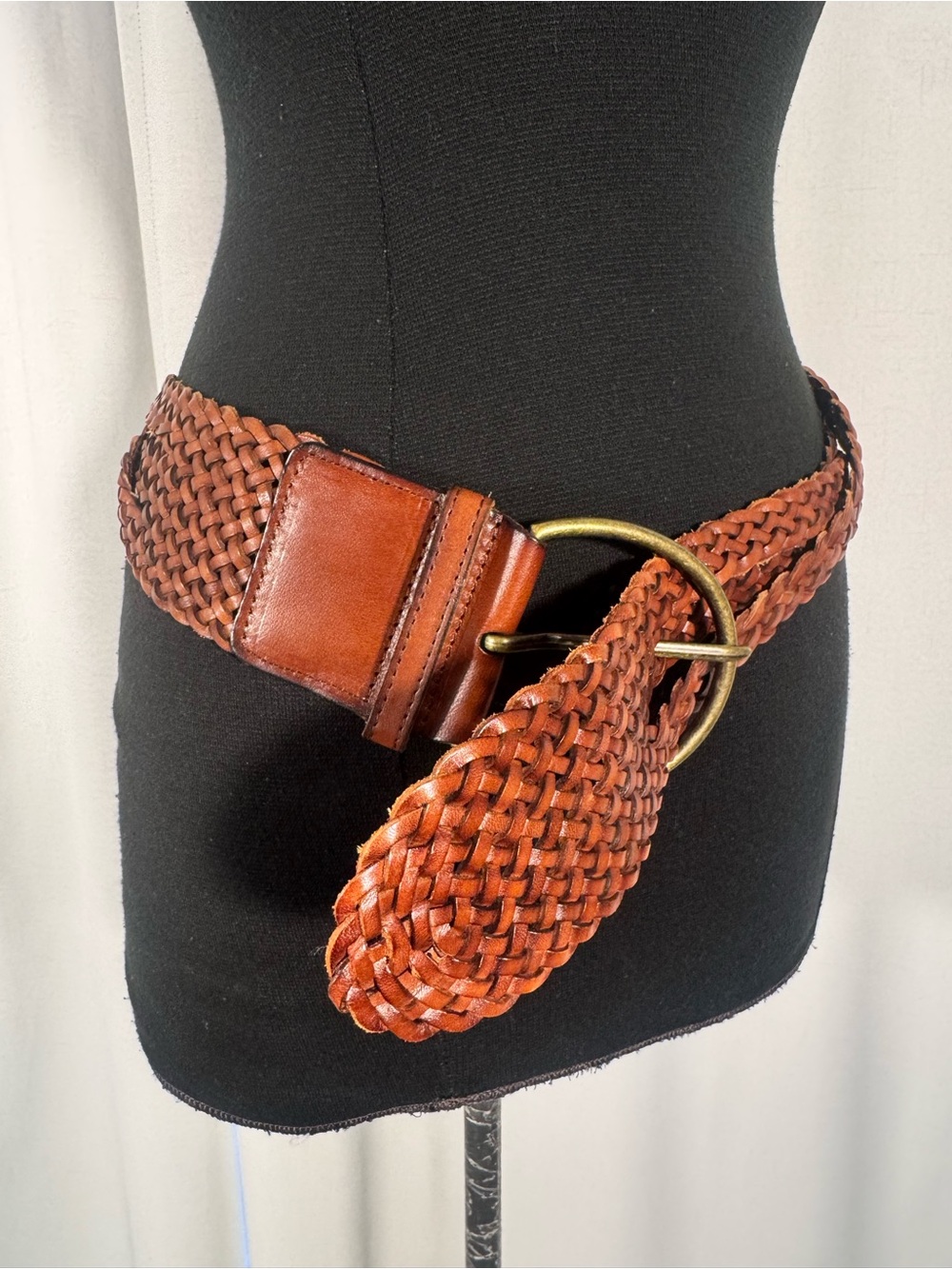 Vintage Chunky Brown Woven Leather Belt - Picture 6 of 7